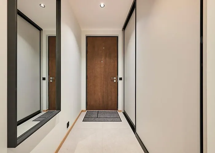 Brand New - Self Check-in - Free Parking - Near Hilton Apartament